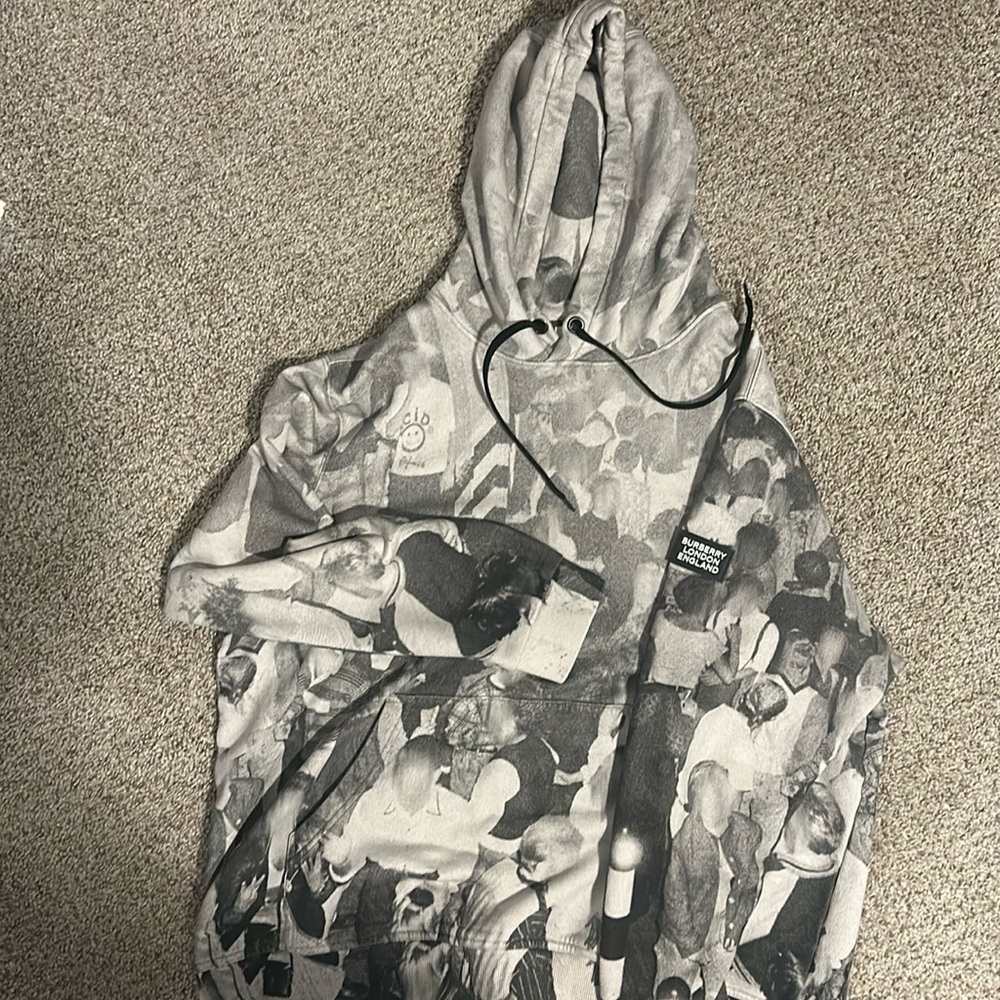 Men’s Burberry hoodie XXL